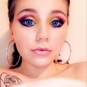 Meet your Posher, Carolina